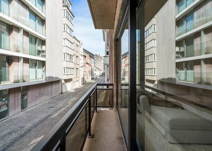 Modern Appartement In Hartje Oostende